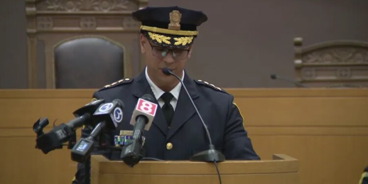 'I hope I’m worthy': Zannelli sworn in as New Haven police chief