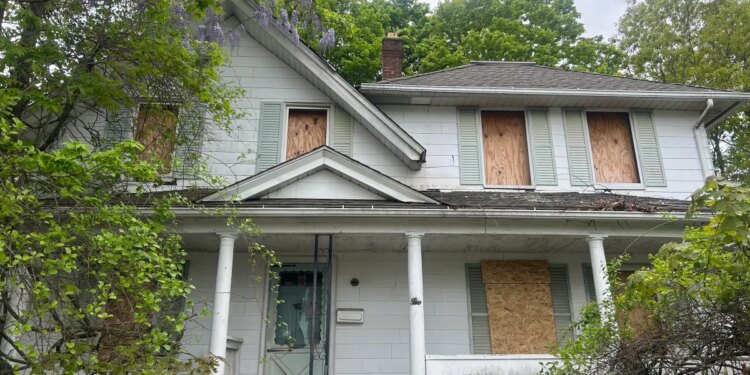 Judge denies sale of Waterbury house tied to captivity case