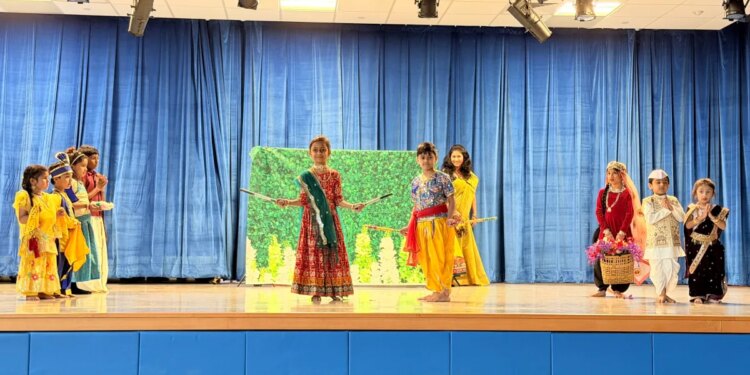 South Windsor celebrates Hindu culture at Guru Vandana event