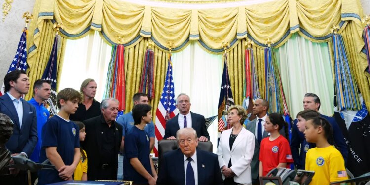 Presidential Physical Fitness Award returns as Trump revives fitness test in schools