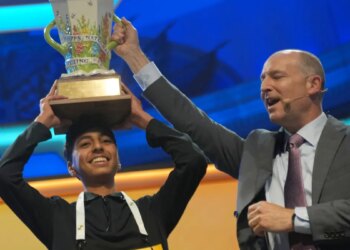 Shrey Parikh wins the Scripps National Spelling Bee, beating Ishaan Gupta in lightning round