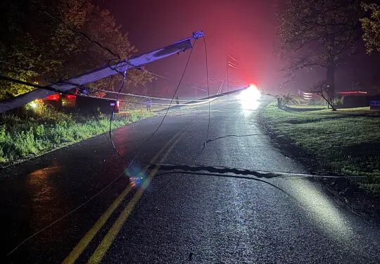 Crash into utility poles causes power outage, road closure in Lebanon