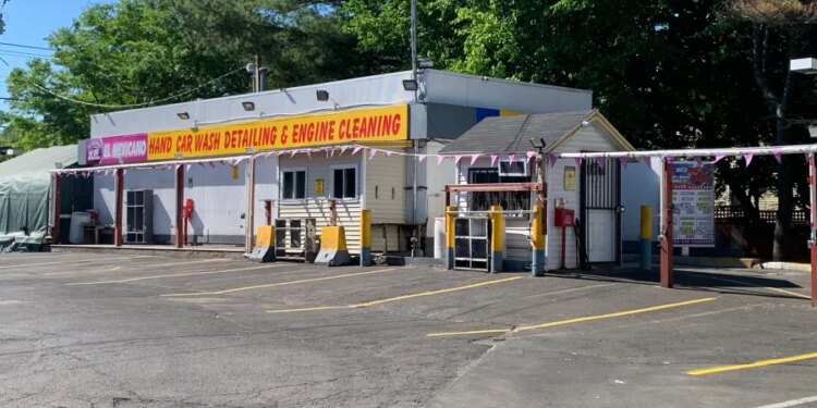 DHS executes criminal arrest warrants at New Haven car wash