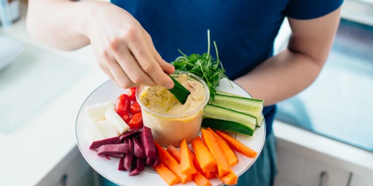 What to eat in a day to boost longevity, according to a dietitian