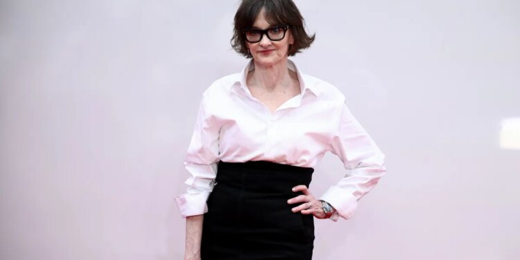 Joan Cusack poses on red carpet for the first time since 2015 for ‘Toy Story 5'