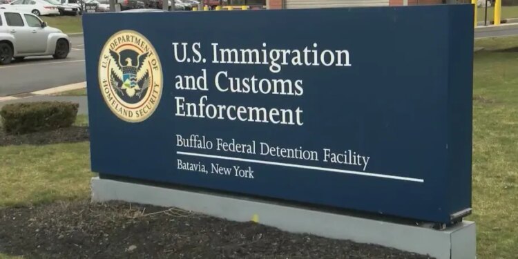 ICE detains man during targeted operations in North Haven
