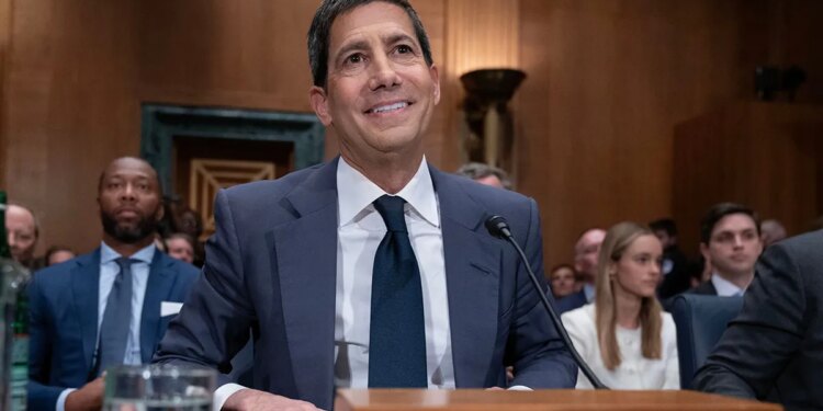 Kevin Warsh sworn in as Fed chair, but Trump's rate cuts look increasingly unlikely
