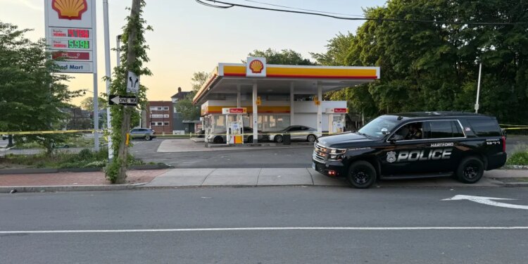 One dead after shooting in Hartford