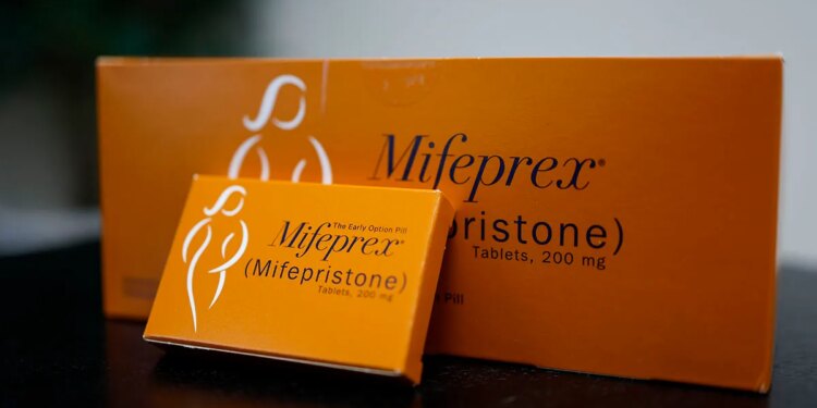 Supreme Court temporarily extends women's access to a widely used abortion pill