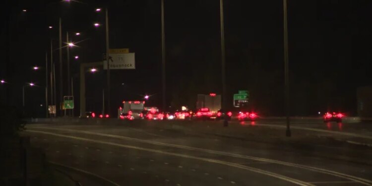 Motorcyclist dies after rear-ending pickup truck on I-91 in Windsor