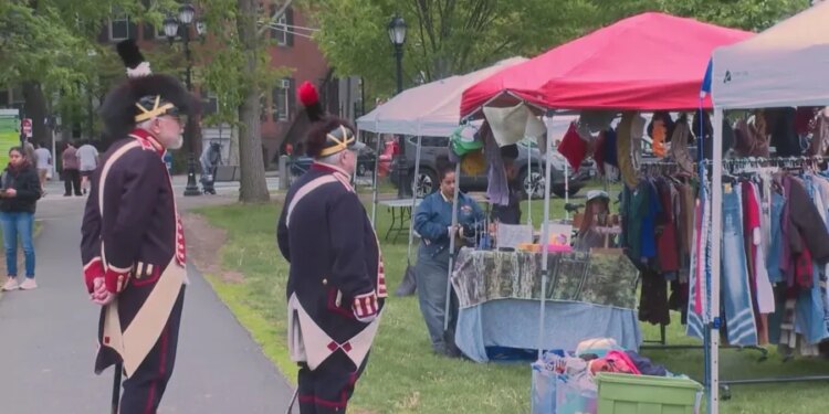 New Haven's annual Wake Up the Green Festival brings historical characters to life