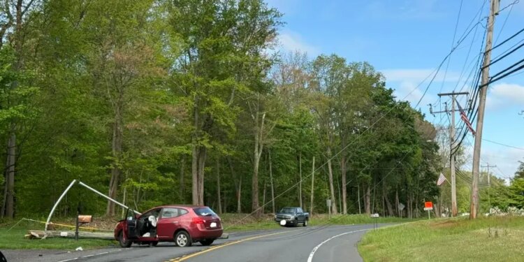 Portion of main road reopens in Somers after car crashes into pole