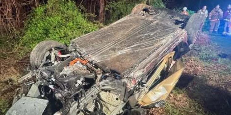 Multiple people hospitalized after a rollover accident in Willington