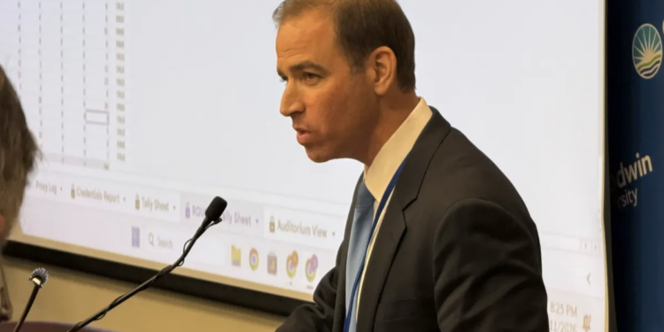 Former Hartford mayor Luke Bronin wins Democratic endorsement over Rep. Larson