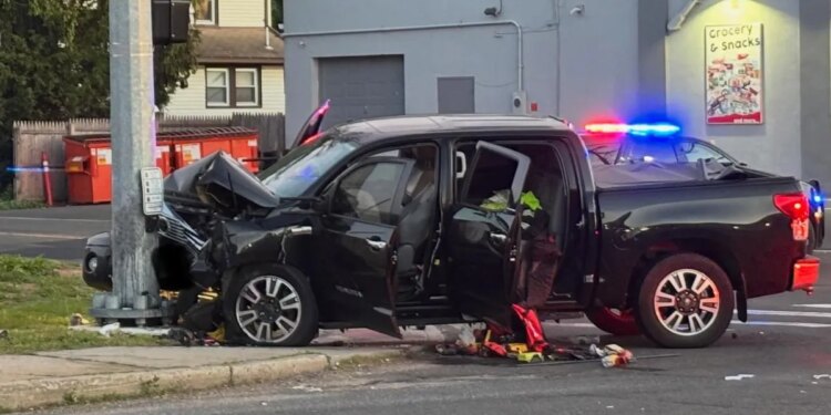 Person seriously injured after colliding with pole in East Haven