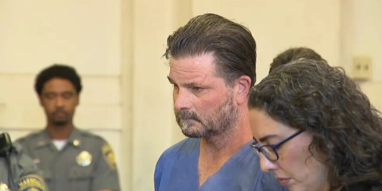 Man accused of killing sister in East Haven faces judge