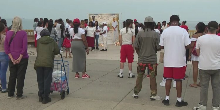 'This family is loved': West Haven community gathers for candlelight vigil after fatal shooting of 2 brothers 