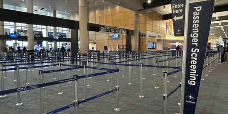 100 workers based at Bradley International Airport to lose ground handling support jobs