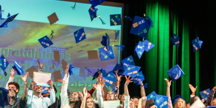 125 Hartford Public Schools seniors get full ride to college