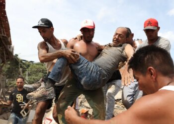 Rescuers race to find survivors trapped in rubble after deadly Venezuela earthquakes
