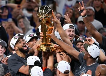 Connecticut Knicks fans react to historic championship win ahead of Thursday's parade