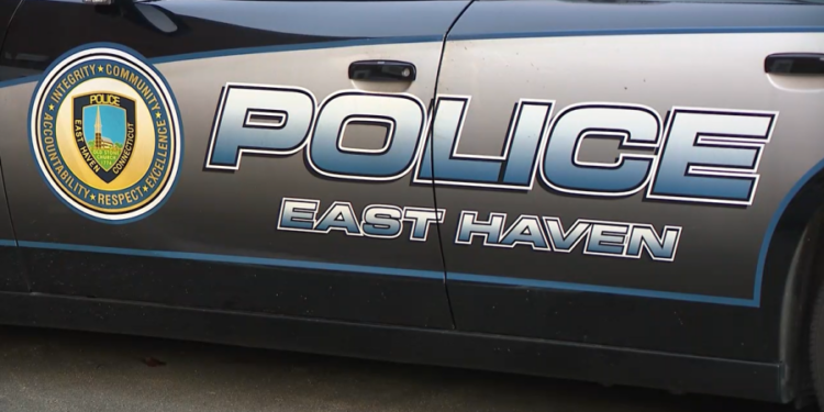 Crash with injuries closes one side of Frontage Road in East Haven