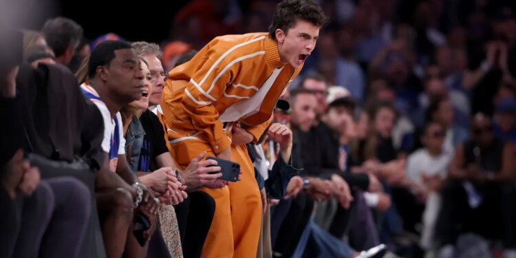 Plenty of star power on celebrity row for Knicks-Spurs Game 3