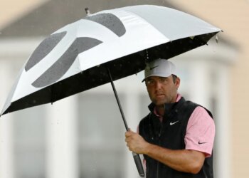 Play suspended at Travelers Championship due to weather