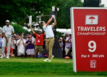 Hovland grabs Travelers Championship lead after 3 rounds