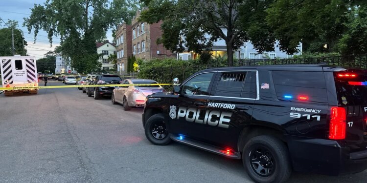 1 dead in Hartford double shooting