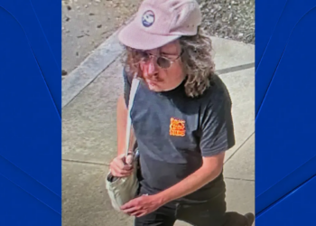 New Haven police look to identify man who yelled anti-Semitic remarks at a group