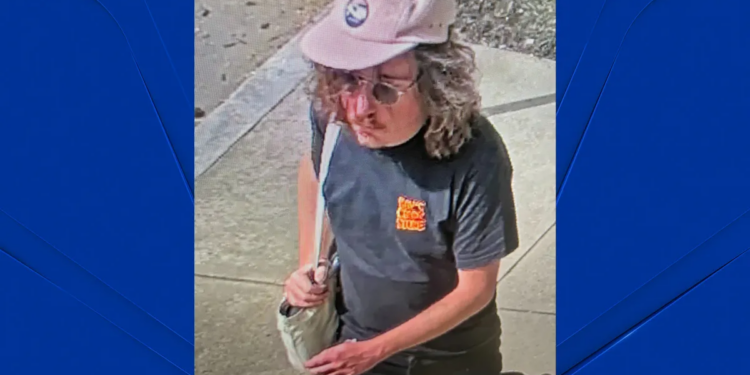 New Haven police look to identify man who yelled anti-Semitic remarks at a group