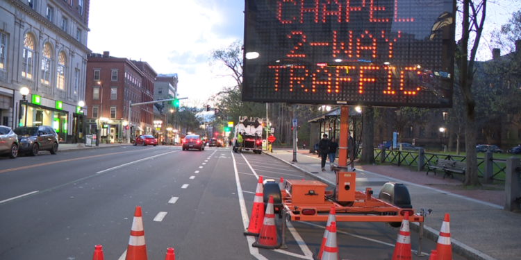 New Haven police to increase ticketing for vehicles illegally parked on Chapel Street