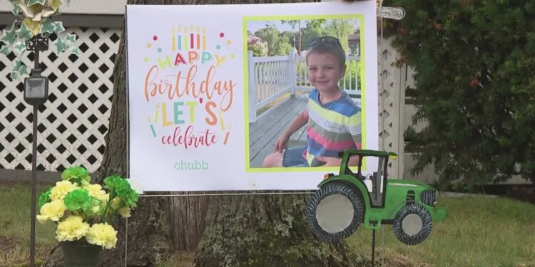 North Haven community holds birthday celebration for boy who died in fire