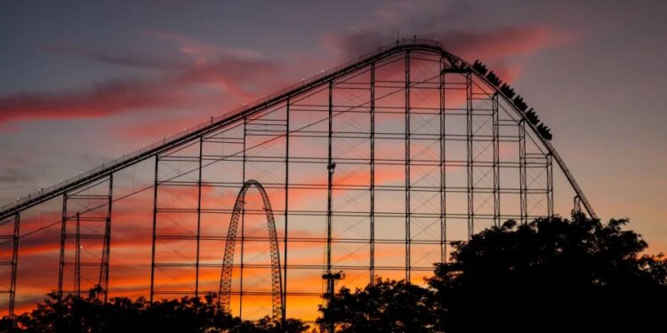 Ohio amusement park confirms metal piece fell from roller coaster after guest claims she was 'almost' hit