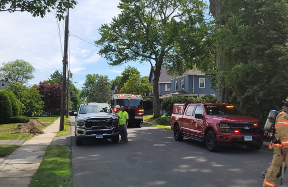 Residents asked to avoid Wethersfield street for active gas leak