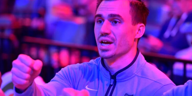 Spurs coaching staff getting boost from Granby's Noyes