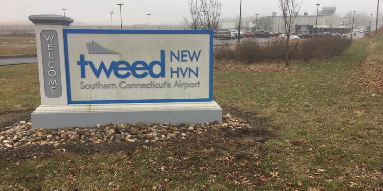 Tweed-New Haven Airport re-adds Uber to authorized rideshare options