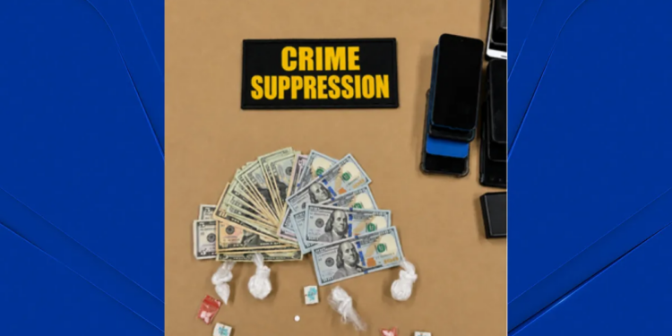 Man accused of drug dealing in Wallingford arrested after striking officer, police cruisers