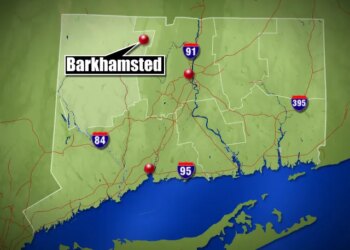 Vehicle enters water off Route 219 in Barkhamsted: State police
