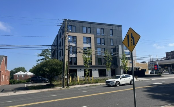 West Hartford apartment fire displaces 12 people