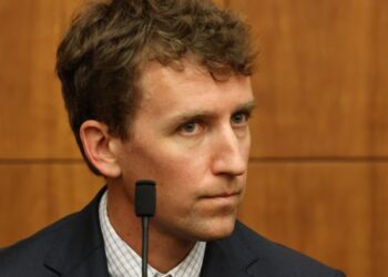 'She killed the kids!' 911 call from Lindsay Clancy's husband brings tears to the courtroom
