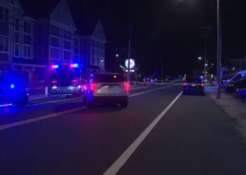 2 juveniles seriously injured in moped crash on Center Street in Manchester