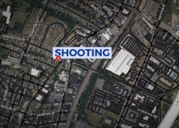 2 men in critical condition after shooting on Main Street in Hartford