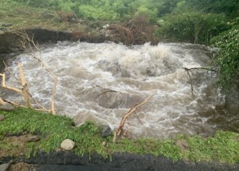 Crews responding to water main break near Tompkins Street in Waterbury