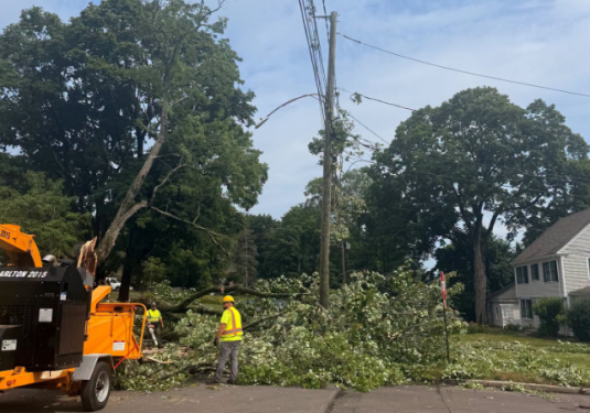 Eversource bringing in crews from out of state and Canada to help restore power