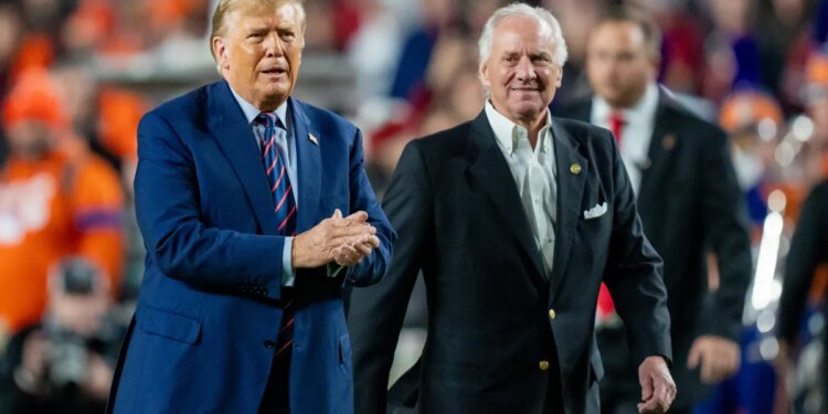 Republicans scramble to find a replacement for Sen. Lindsey Graham ahead of the midterm elections