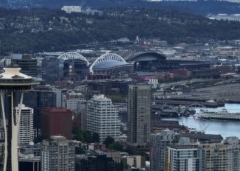 Multiple people injured in Seattle Center shooting, police say