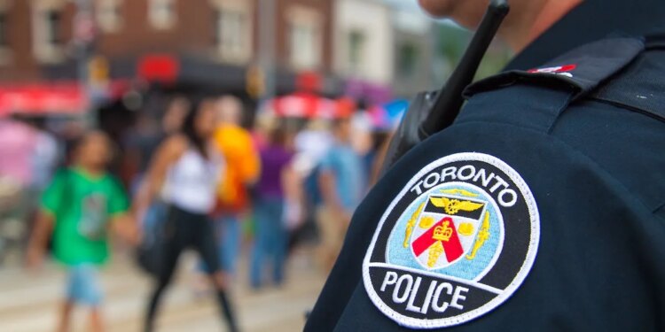 2 killed, 6 wounded in shooting at Toronto festival