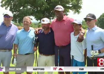 Huskies greats hit the links for UConn Legends Golf Tournament
